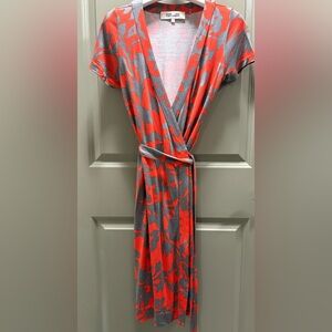 Diane Von Furstenberg short sleeve wrap dress